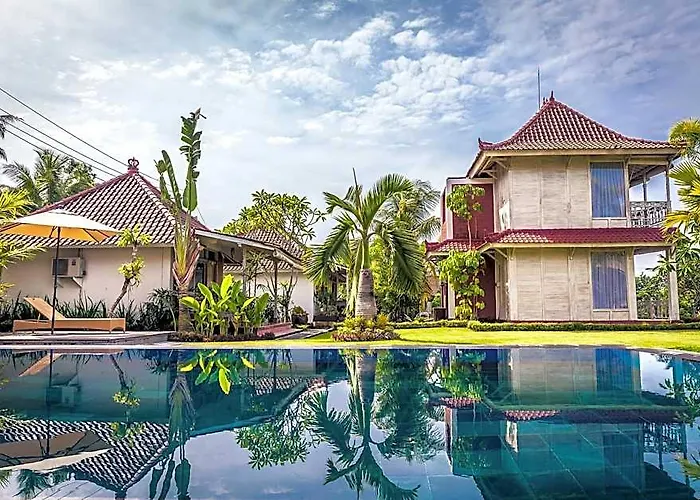 B Saya Hotel 3*