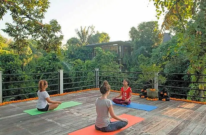 B Saya Hotel