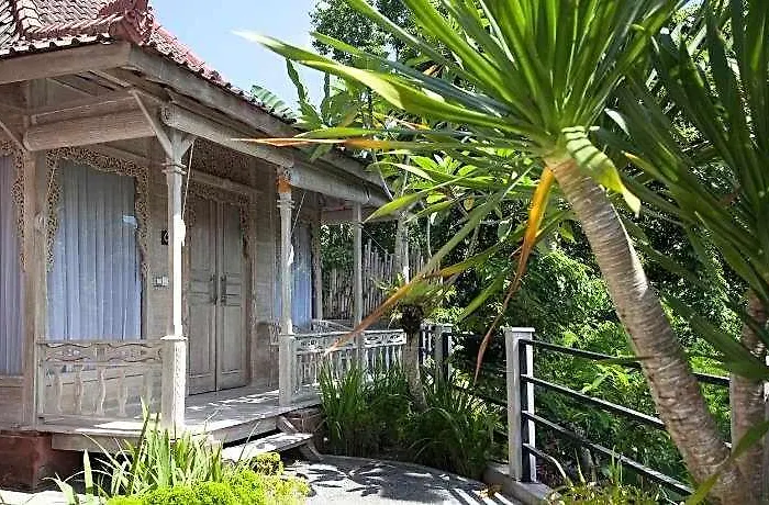 B Saya Hotel