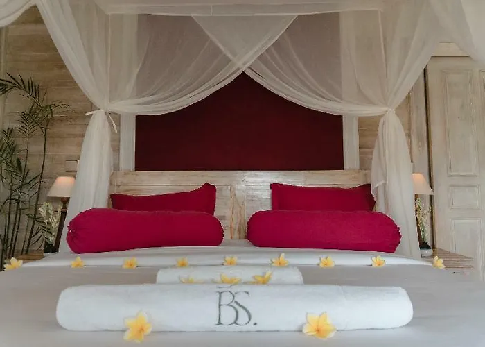 B Saya Hotel 3*